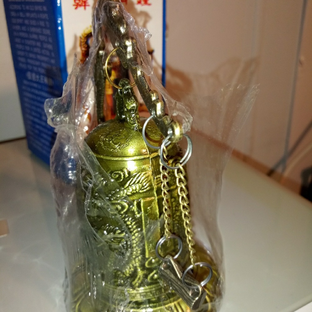 BELL - Picture 4 of 7